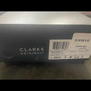 Clarks (wallabees)